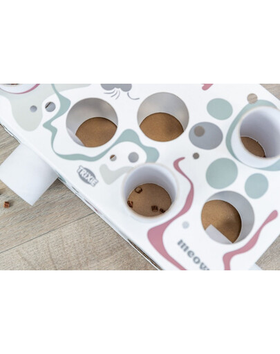TRIXIE Cat Activity Paws'n'Treats Box zabawka edukacyjna dla kota 35×7×20 cm karton