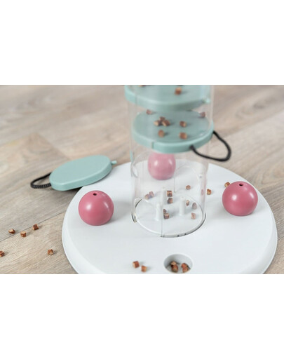 TRIXIE Cat Activity Gambling Tower edukatívna hračka pre mačku 25×27 cm plastová