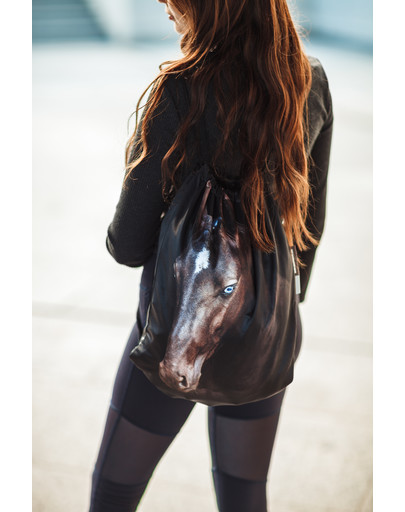 FERA Batoh s motívom hnedého koňa