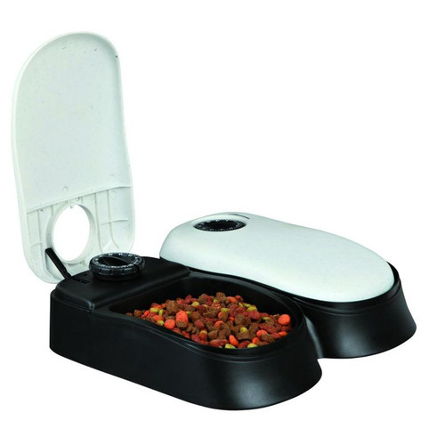 Dávkovače krmiva a vody pre mačky